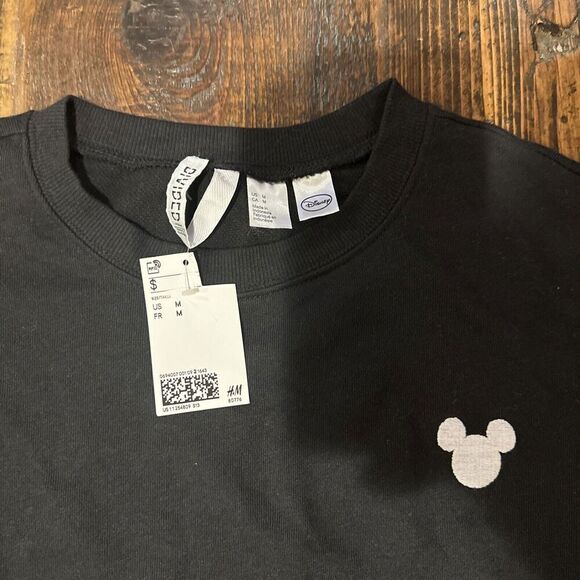 Divided H&M Disney Sweater Size Medium M Mickey Mouse Embroidered Black & White - Picture 2 of 5